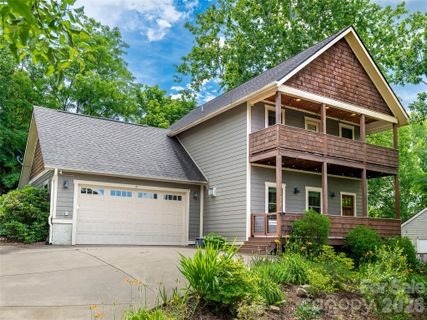 71 Mclain Street pending home in Kenilworth, Asheville, NC