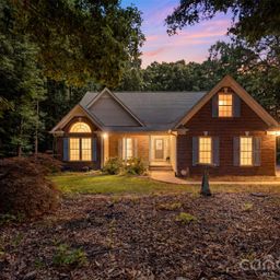 312 Tradewinds Lane