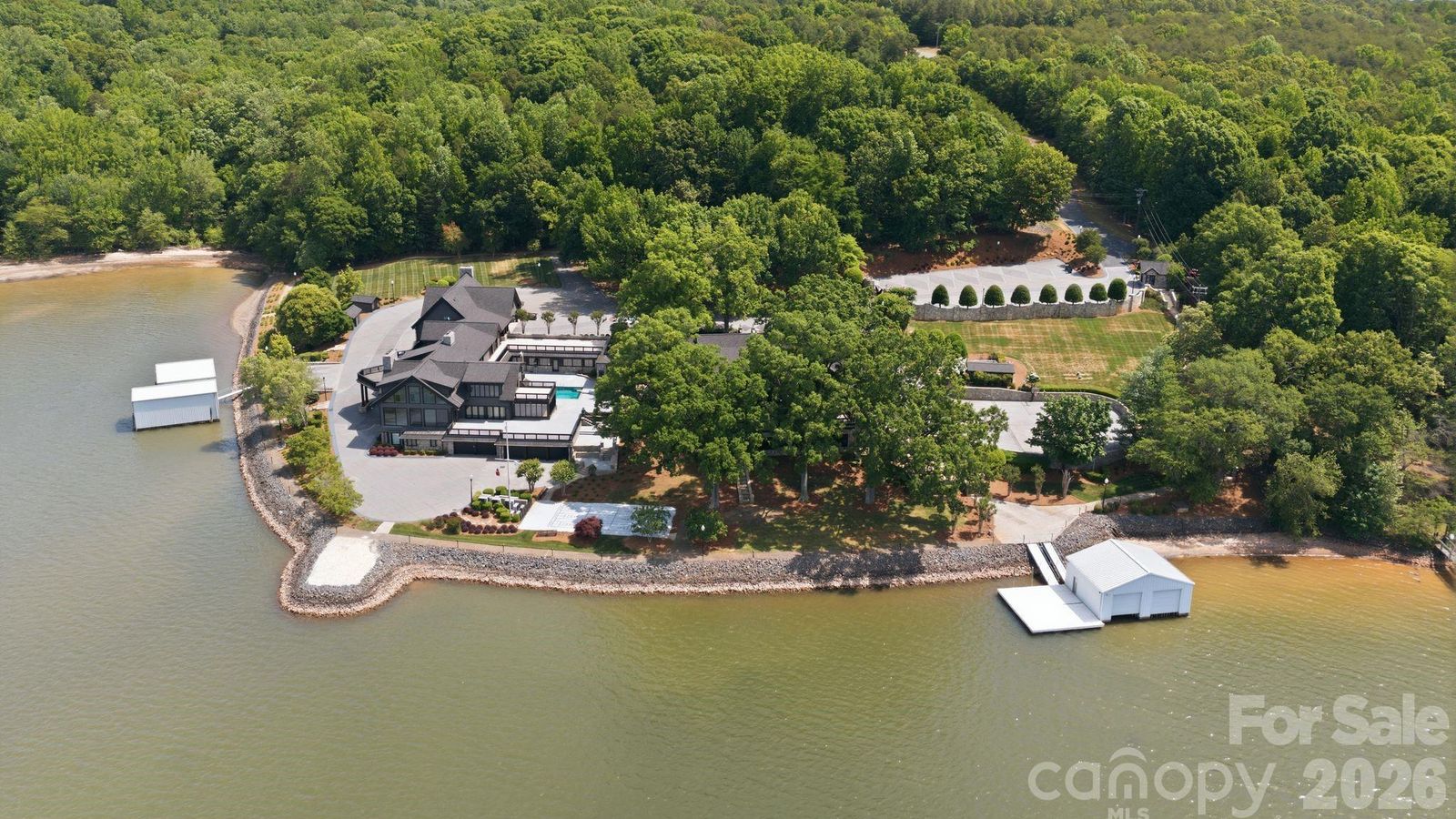 Waterfront home on Lake Wylie