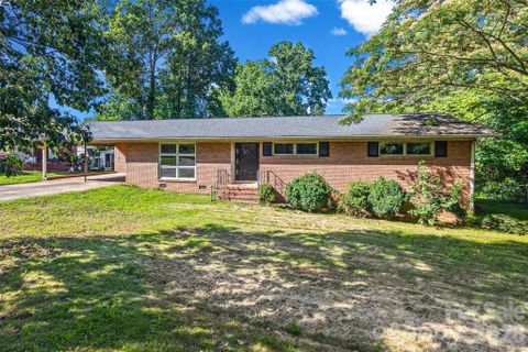 1020 Candlewood Lane active home in Hillcrest, Rock Hill, SC