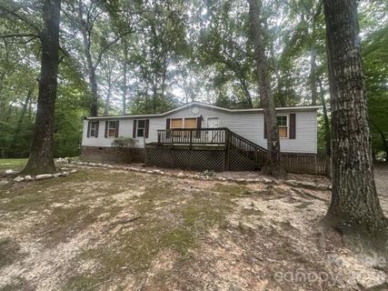 1018 Love Valley Road active home in Mountain Brook, Clover, SC