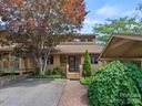 1001 Red Oak Drive sold home in Hendersonville, SC
