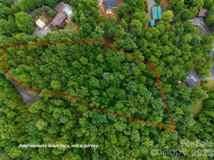 00 Bee Gee Lane active home in Green River Highlands, Rutherfordton, NC