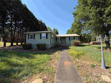2076 S Fork Drive active home in South Fork, Morganton, NC
