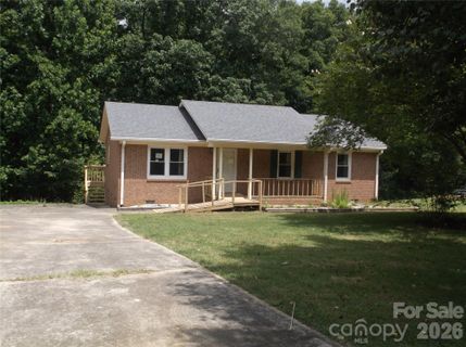 2300 Gleneagles Drive pending home in Glen Eagles, Monroe, NC