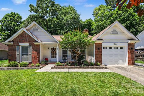 Homes in Crown Ridge, Huntersville
