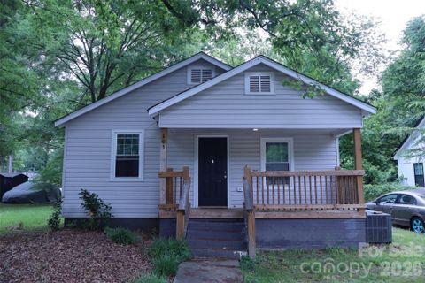 305 E Division Avenue