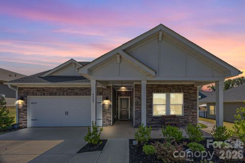 6407 Barcelona Way active home in Solena At The Vineyards, Charlotte, NC