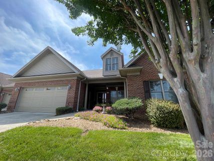 479 26th Avenue active home in Abingdon, Hickory, NC