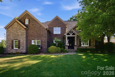 112 Walden Drive