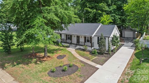1421 Tyvola Road active home in Seneca Park, Charlotte, NC