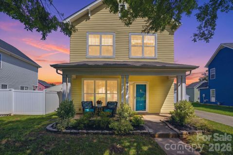 1817 Ethel Guest Lane pending home in The Park At Oaklawn, Charlotte, NC