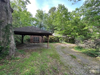 5 Lone Pine Road active home in Biltmore Forest, Asheville, NC