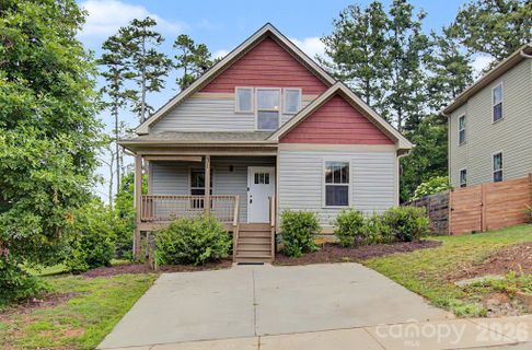 31 Yarrow Meadow Road active home in Lillie Farm Cove, Weaverville, NC