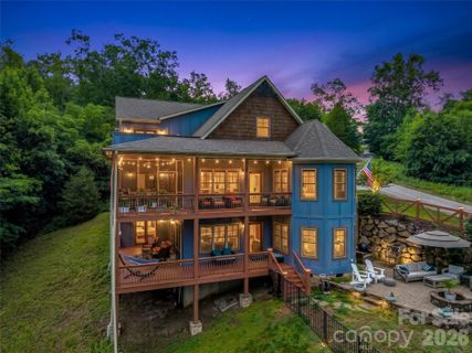 334 Willow Top Lane active home in Vista At Bills Mountain, Lake Lure, NC