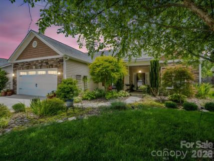 74 Foxtail Court pending home in Wolf Chase, Hendersonville, NC