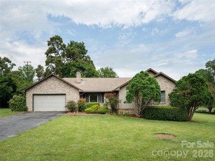 Homes in Bannerwood, Horse Shoe