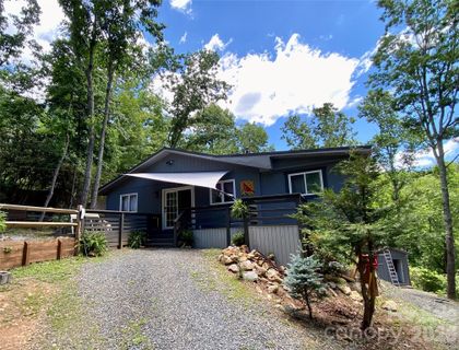 384 Bear Cub Drive sold home in Bear Den Acres, Spruce Pine, NC