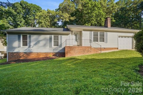 4604 Oakwood Circle pending home in Cedar Grove, Gastonia, NC