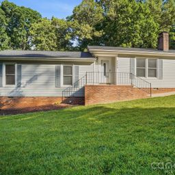 4604 Oakwood Circle