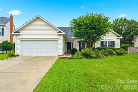 12126 Wild Garden Court pending home in Eastfield, Charlotte, NC