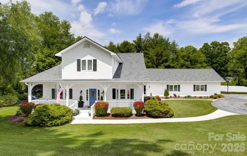 100 Perry Place pending home in Ashley Place, Hendersonville, NC