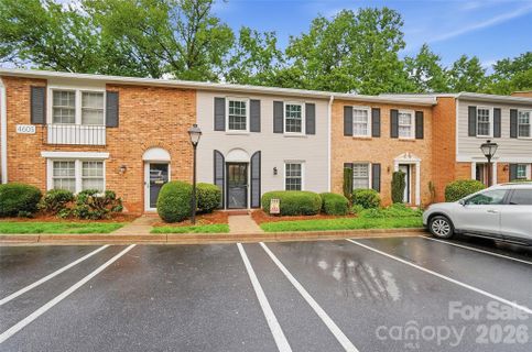 4605 Hedgemore Drive pending home in Park Place, Charlotte, NC