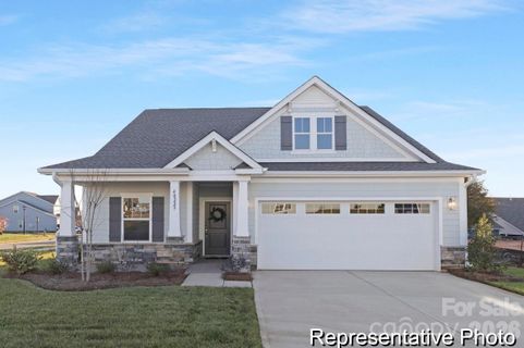 33822 Canopy Bluff Lane pending home in Edgewater, Lancaster, SC