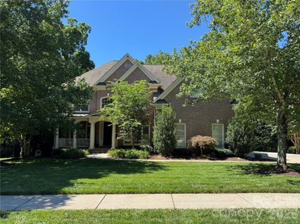 1104 Lytton Lane pending home in Brookhaven, Matthews, NC