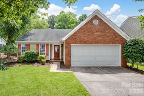 2244 Wexford Way pending home in Taras Trace, Statesville, NC