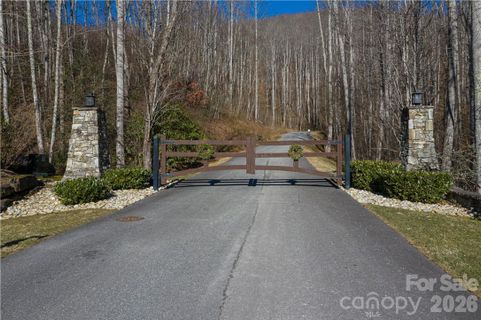 Lot 17 Mountain Watch Drive sold home in Mountain Watch, Maggie Valley, NC