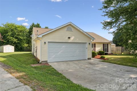 13511 Diadem Court pending home in Cedarbrook, Charlotte, NC