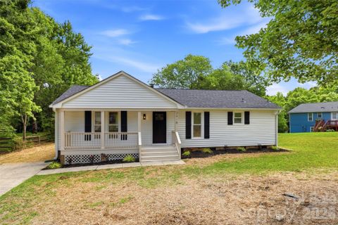 2918 Wild Duck Court pending home in Mallard Crossing, Charlotte, NC