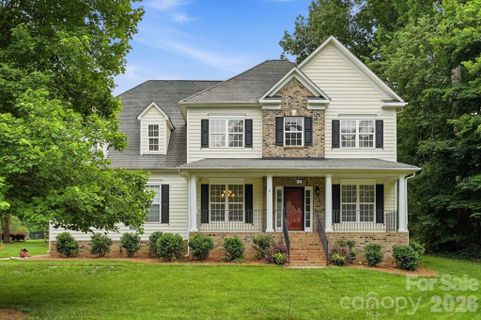 184 Herons Gate Drive pending home in Edgewater Park, Mooresville, NC