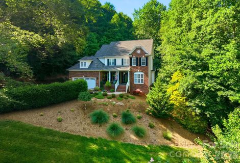5780 Crown Terrace pending home in Diamond Point Estates, Hickory, NC