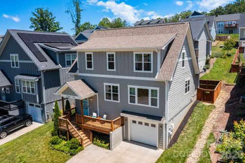 32 Greenwood Fields Drive