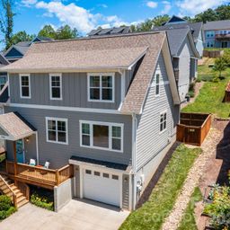 32 Greenwood Fields Drive
