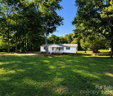 Homes in Club Colony, Gastonia
