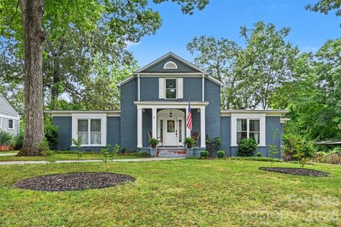 855 W Marion Street