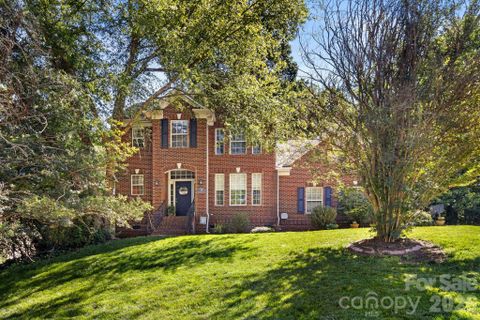 324 Brixham Place active home in Knightsbridge, Fort Mill, SC