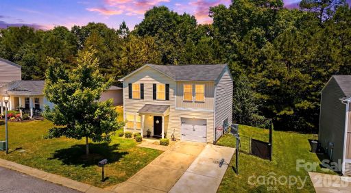 Homes in Oak Hill, Hickory