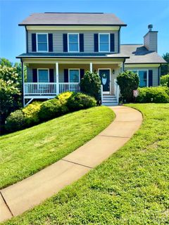 1688 Buffett Circle