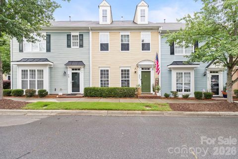 807 Cattaloochee Lane