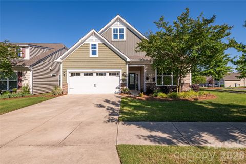11027 Wrigley Mansion Drive active home in Chateau, Charlotte, NC