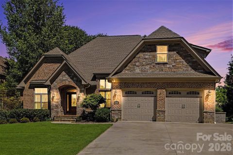198 Windemere Isle Road pending home in Windemere, Statesville, NC