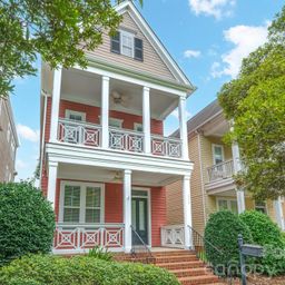 717 E 8th Street