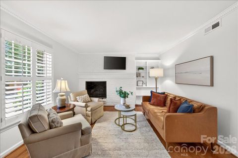 Homes in Trianon, Charlotte