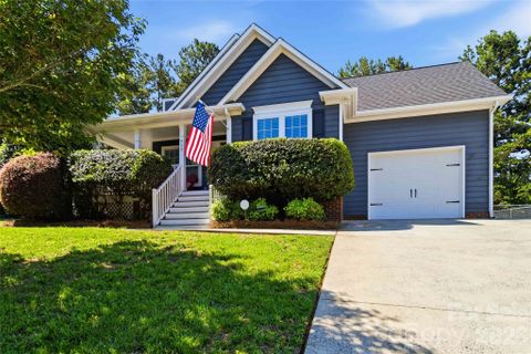 717 Peregrine Court sold home in Hawks Ridge, Gastonia, NC