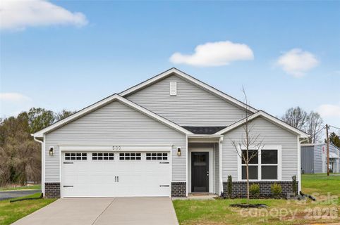 5014 Forestmont Drive pending home in Eastwood Forest, Matthews, NC