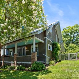 102 Courtland Avenue